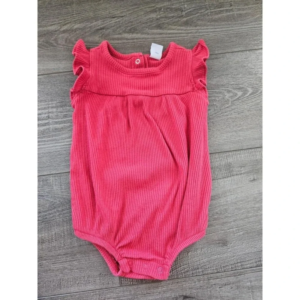 Old navy baby girl‎ romper 3-6 mos
